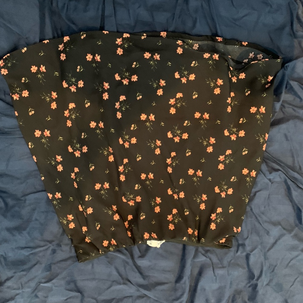 High waisted flowered skirt